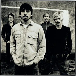 Imgfoo fighters2