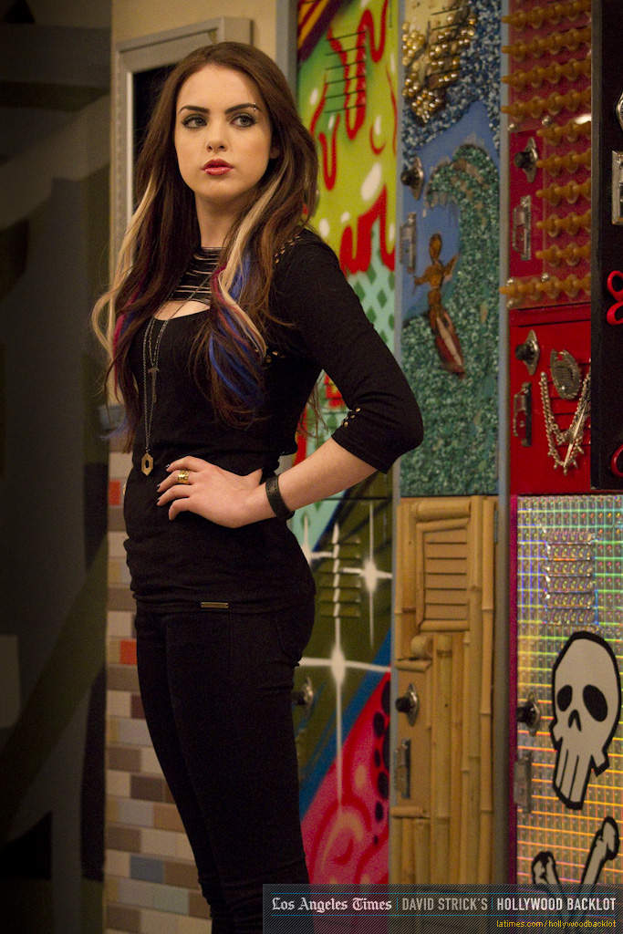 http://images4.wikia.nocookie.net/__cb20111217221352/victorious/images/5/5a/Victorious-381-sxga.jpg