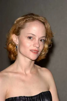 Angela Bettis