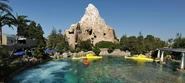 Finding-nemo-submarine-voyage alt