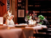 Germany-Berlin-Hotel-Ritz-Carlton-Kermit&Piggy-(2012-01)-03