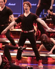 Jesse-St-James-Glee.jpg