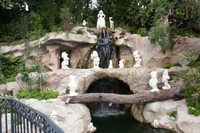 Snow White's Grotto
