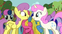 Ponies singing along 2 S2E15
