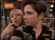 http://images4.wikia.nocookie.net/__cb20120220170535/icarly/pt-br/images/thumb/4/4a/ICarly_-_S03E02_-_2.gif/185px-ICarly_-_S03E02_-_2.gif