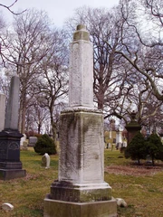 Oldrin-AnnSeabury 2011 tombstone.jpg