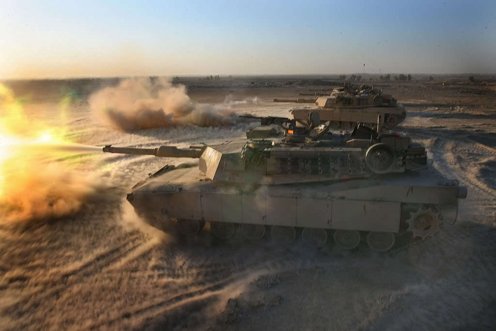 Abrams M1A2 Firing