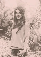 Tumblr m0sz03j0Gh1ro9b9ho3 250