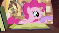 Twilight pulling Pinkie S2E20