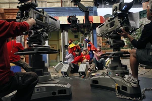 SesameStreet-TheSuperFoods-BehindTheScenes-(2010)