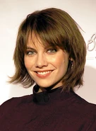 Lauren-cohan-short-bangs-bob-layered-edgy-brunette