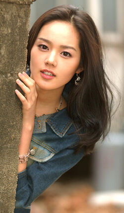 Han Ga In25