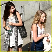 Selena-gomez-taylor-swift