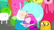 S2e25 finn hugging young princess bubblegum