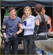 Logan-lerman-alexandra-daddario-percy05