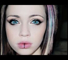 Beautiful-emo-girl