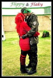 Flippy-and-Flaky-cosplay-flippy-x-flaky-30775001-650-953