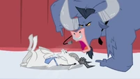 Iron Will shouting at goat S02E19