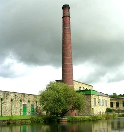Queen Street Mill - geograph.org.uk - 528581