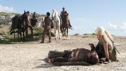Drogo caído HBO