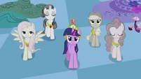 Twilight's friends trudging up S2E02