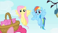 Rainbow Dash making an excuse S1E25