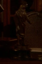 Freud's desk statue