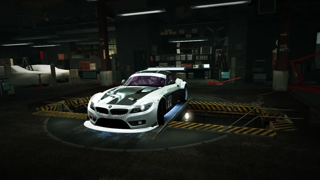 640px-Garage_BMW_Z4_GT3_Easter_Edition.j