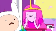 S4e18pbstaringatfinn