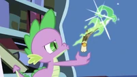 Spike sending letter S1E01