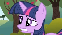 Twilight cringes S1E01