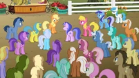 Everypony upset S02E15