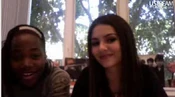 3-Victoria-and-Leon-Video-Chat-2-3-victoria-justice-and-leon-thomas-iii-26232354-612-339