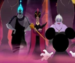 VillanosExpulsanMickey