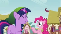 Twilight laughing at Pinkie S3E3