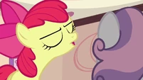 Apple Bloom shaking head 2 S3E4