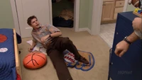 2x08 Queen for a Day (02)