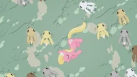 Lily fainted S01E04