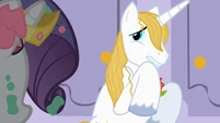Prince Blueblood "stay back!" S01E26