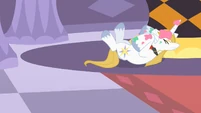Prince Blueblood bumping into statue S1E26