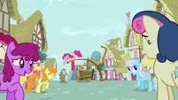 Background ponies laughing at Cranky S02E18