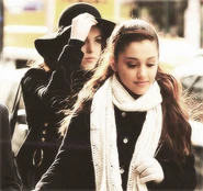 Tumblr mg9pjggetL1rrndj1o1 250