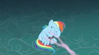 Rainbow Dash hold it in S3E5