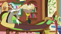 Discord with a bowl of paper S03E10