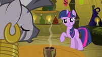 Twilight cute listening S3E5