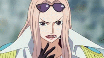 Hina trata de atrapar a Luffy