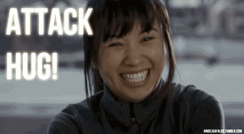 http://images4.wikia.nocookie.net/__cb20130301170848/glee/images/8/83/Attackhug2.0.gif