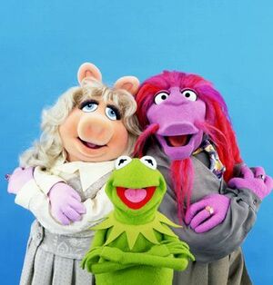 MuppetsTonight-PiggyKermitClifford