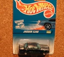 Jaguar XJ40