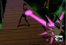 Gwen atacando a un DNAlien Aracnochimpance con un rayo de mana.PNG